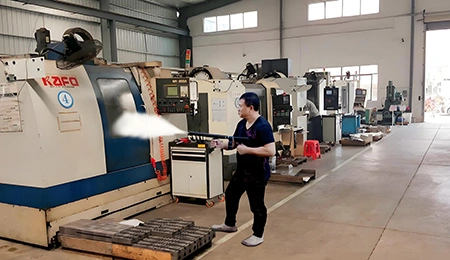 Limpieza a vapor de máquinas herramienta industriales