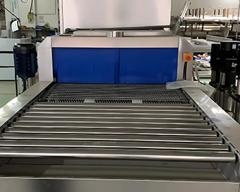 Lavadora de bandejas automática